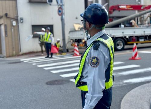 交通誘導警備 — 工事現場・道路の誘導